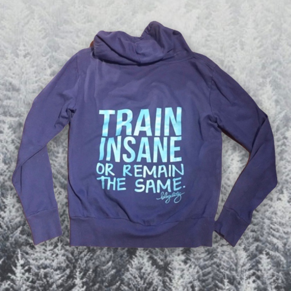 BLOGILATES 💪🏼 “train insane” hoodie
